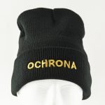 Czapka dokerka z żółtym napisem "OCHRONA"